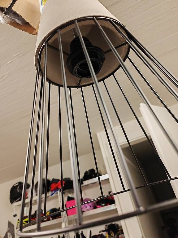 Lampen: Luminaire béton - métal  – Gebraucht aus Penthaz von GGE01 3