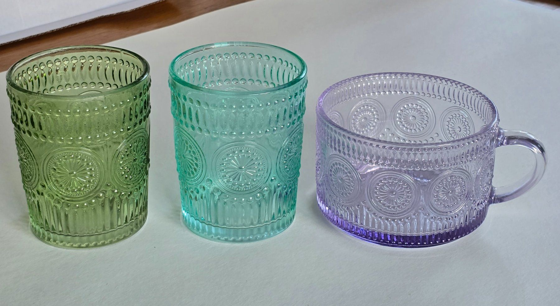 Bicchieri: 3 ältere Glasgefässe, Becher, Tasse – Usato da Rheinau venduto da MakalekaAloha
