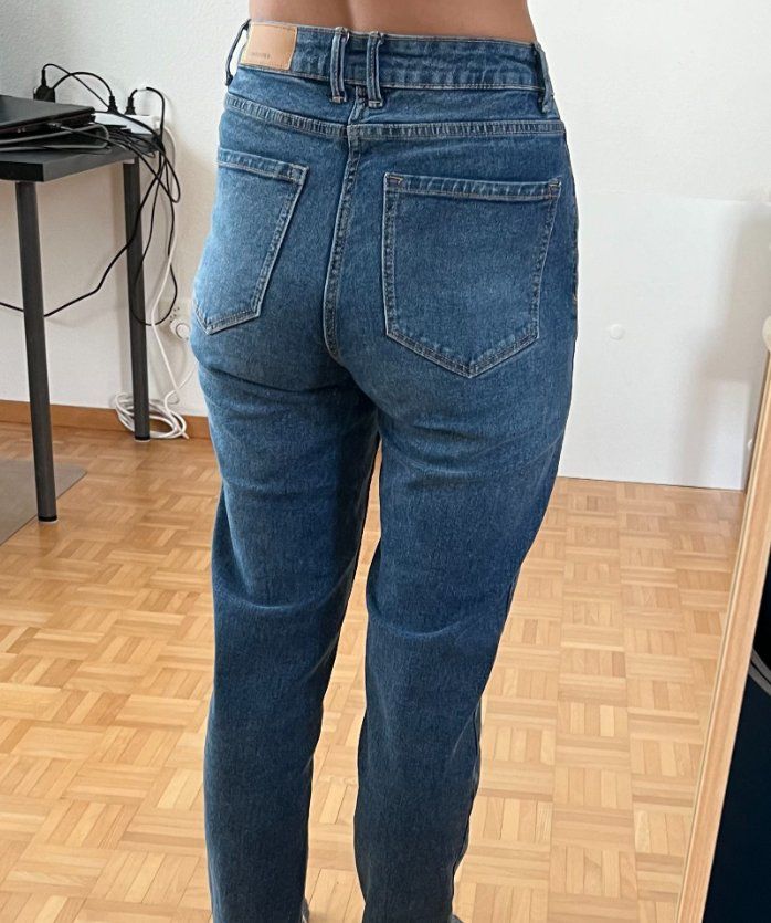 Stradivarius Jeans: Mom Slim Fit Jeans – Usato da Adliswil venduto da rit_z7rt 3