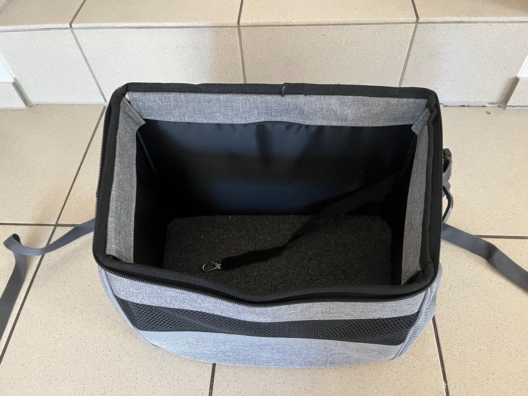 Sacs: Fahrradtasche, für kleinen Hund oder Katze – D'occasion à Liestal par Raifur 1