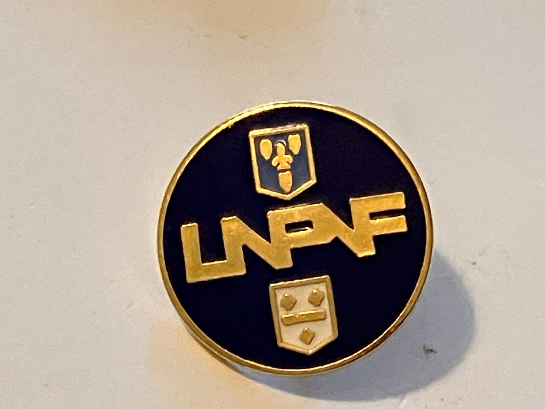 Placchette & Badge: 1 Pin UNAF – Usato da Basel venduto da djwwpp
