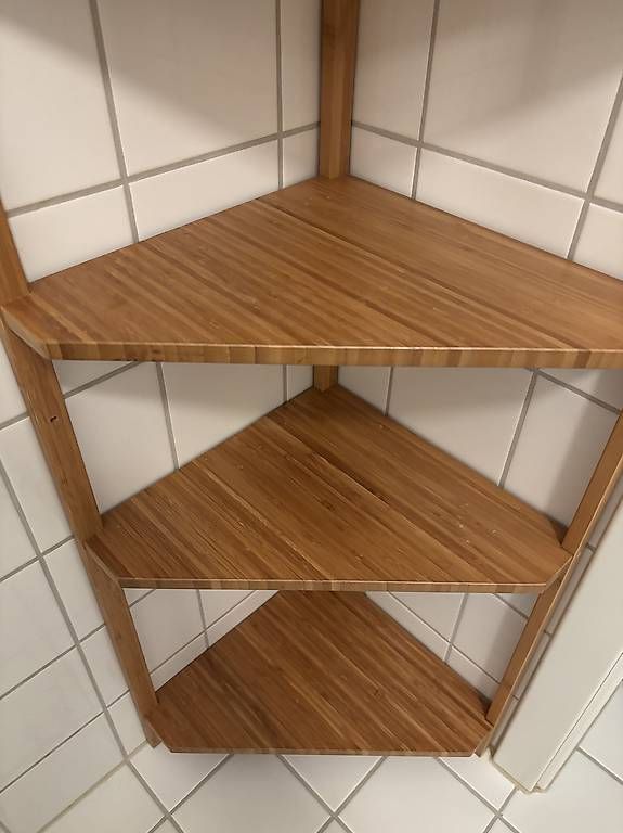 Étagères: Étagère d'angle en bambou – D'occasion à Fribourg par Brosciuttofunghi 2