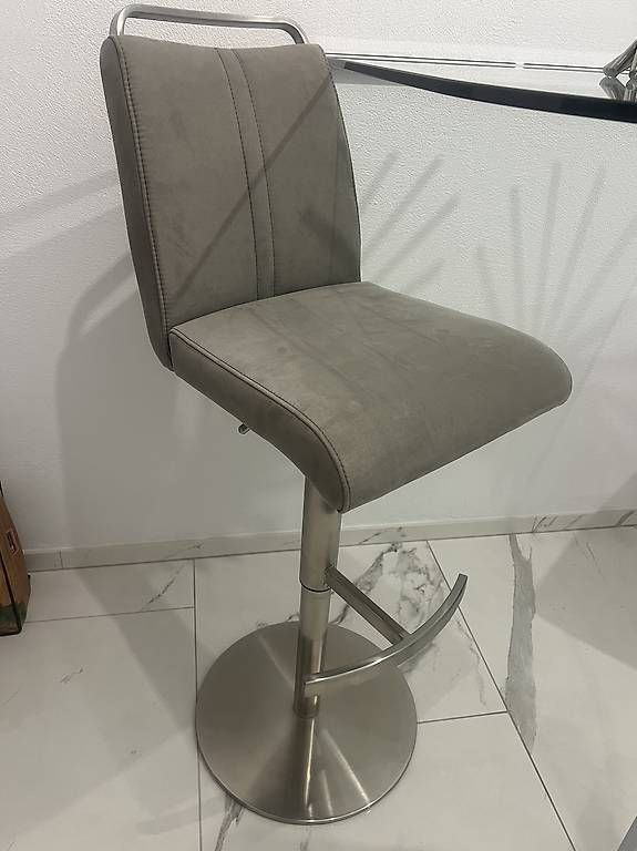 Pfister Hocker: Barhocker – Neu (gemäss Beschreibung) aus Igis von Isoma 2