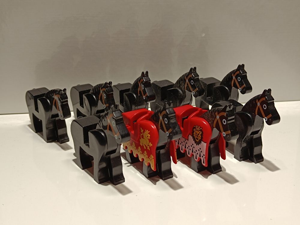 9x Lego Ritter Pferde schwarz (Gebraucht) in Münchenbuchsee für CHF 22 ...