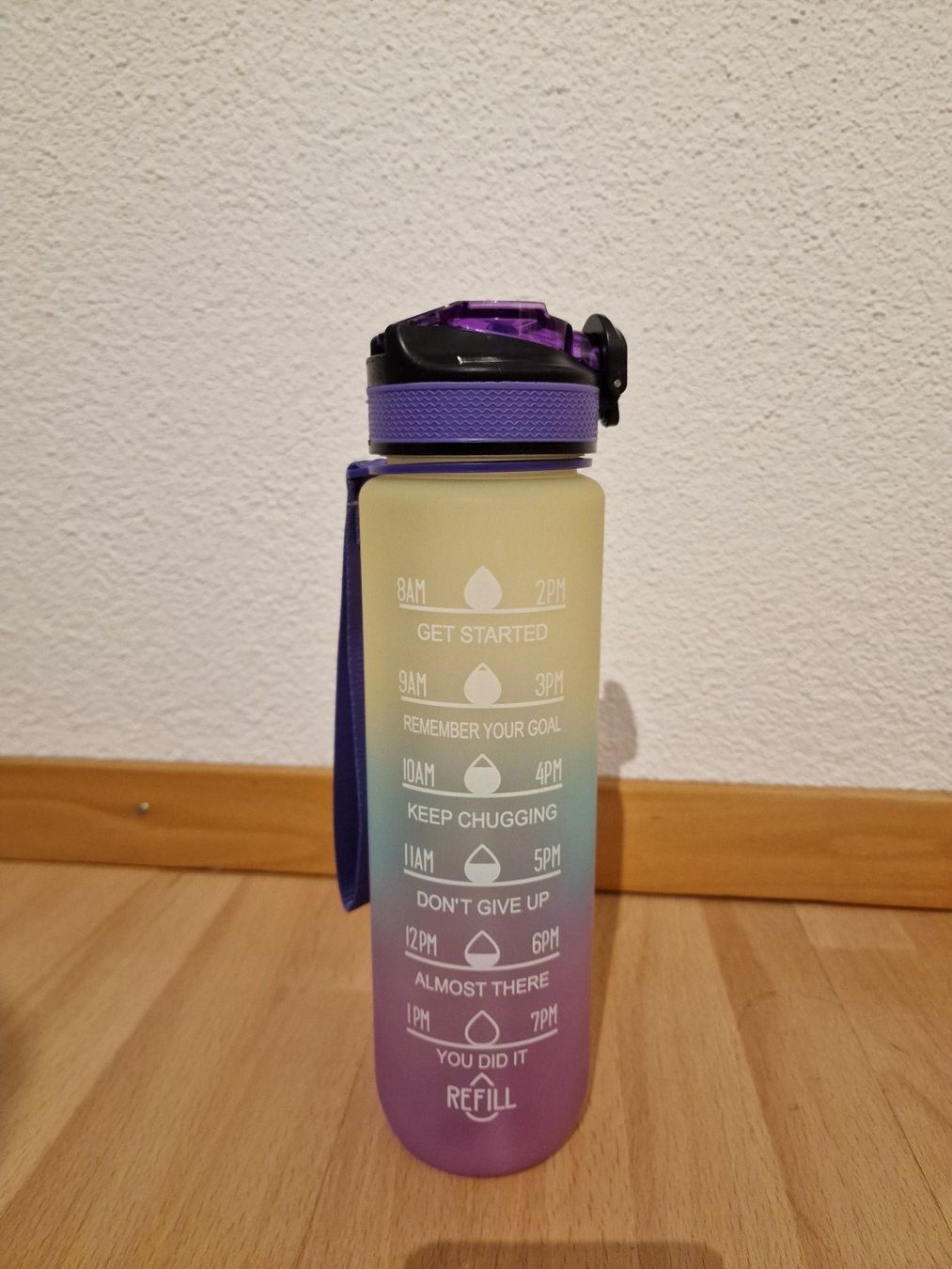 Trinkflaschen & Thermosflaschen: Wasserflasche Trinkflasche Kunststoff "Violett" – Neu (gemäss Beschreibung) aus Buchrain von Sssschaller