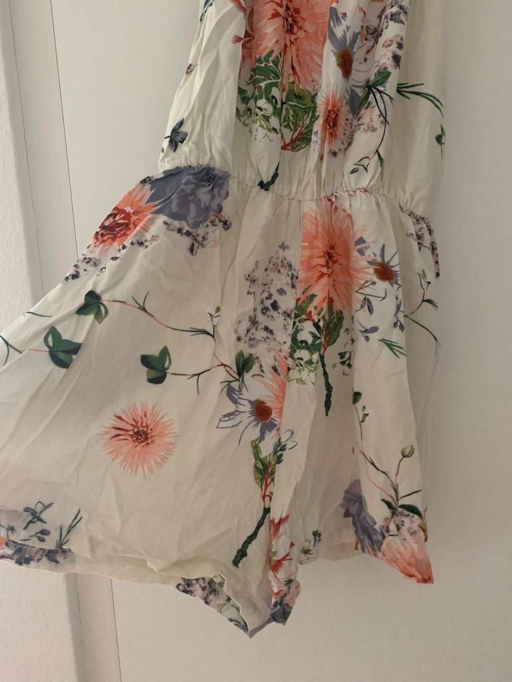 Jumpsuits: Floraler kurzer Jumpsuit – Gebraucht aus Zürich von kristina_korotysh 2