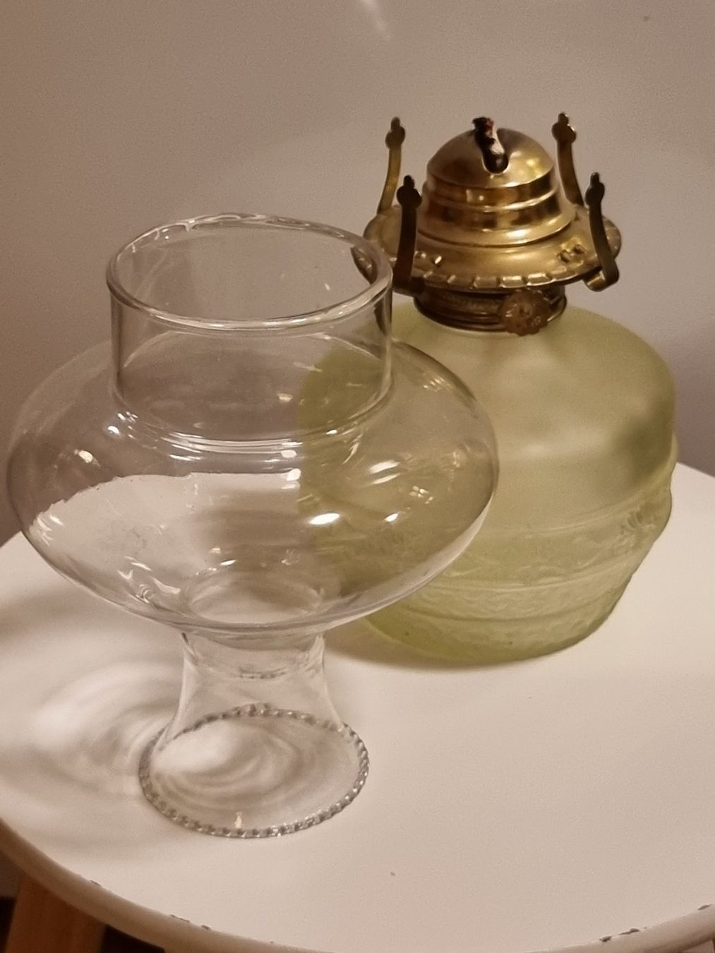 Lampen: Antike Petroleumlampe Glas Messing um 1900 – Gebraucht aus Scharnachtal von devin03 7