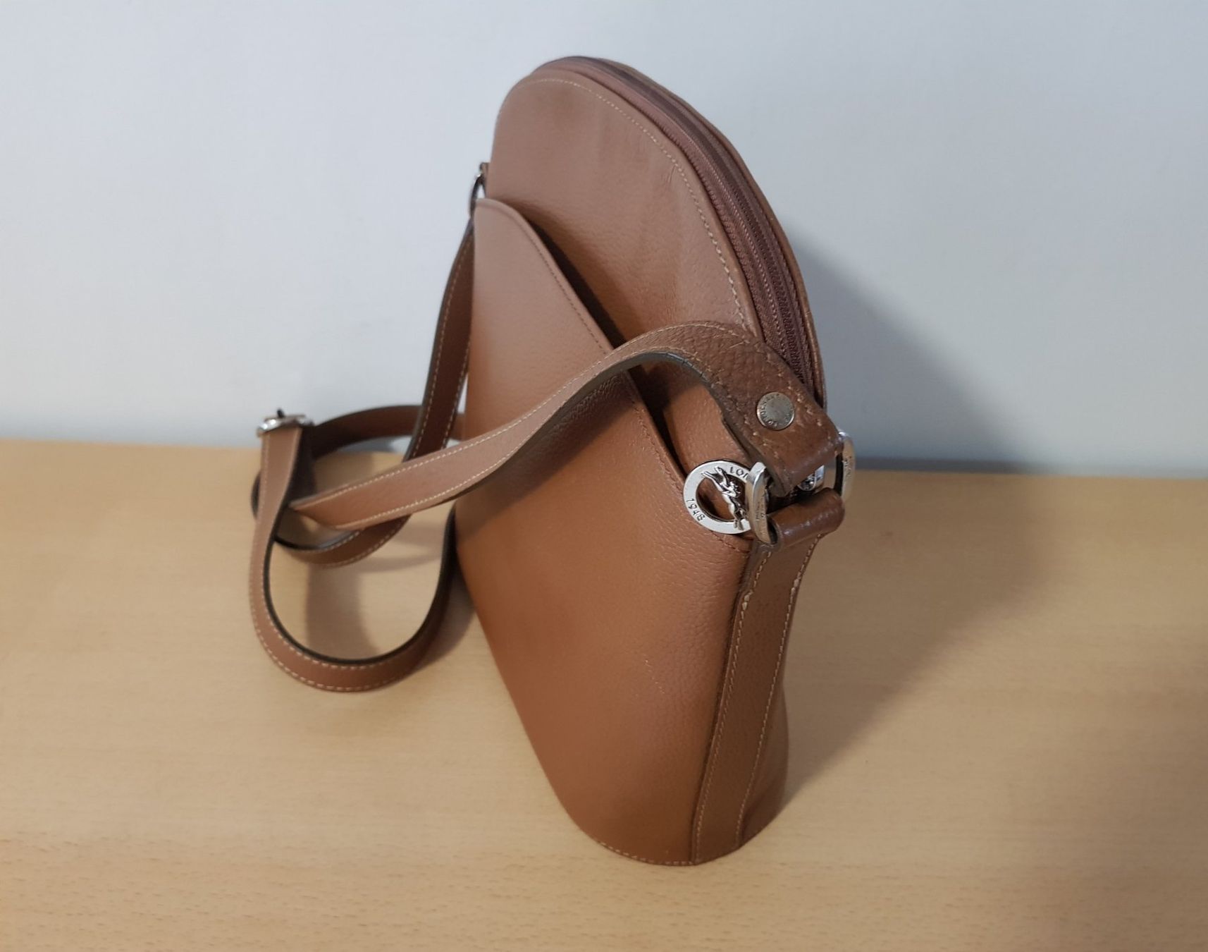 Longchamp Taschen für Damen: Longchamp Leder Umhängetasche – Gebraucht aus Basel von Birs868 3