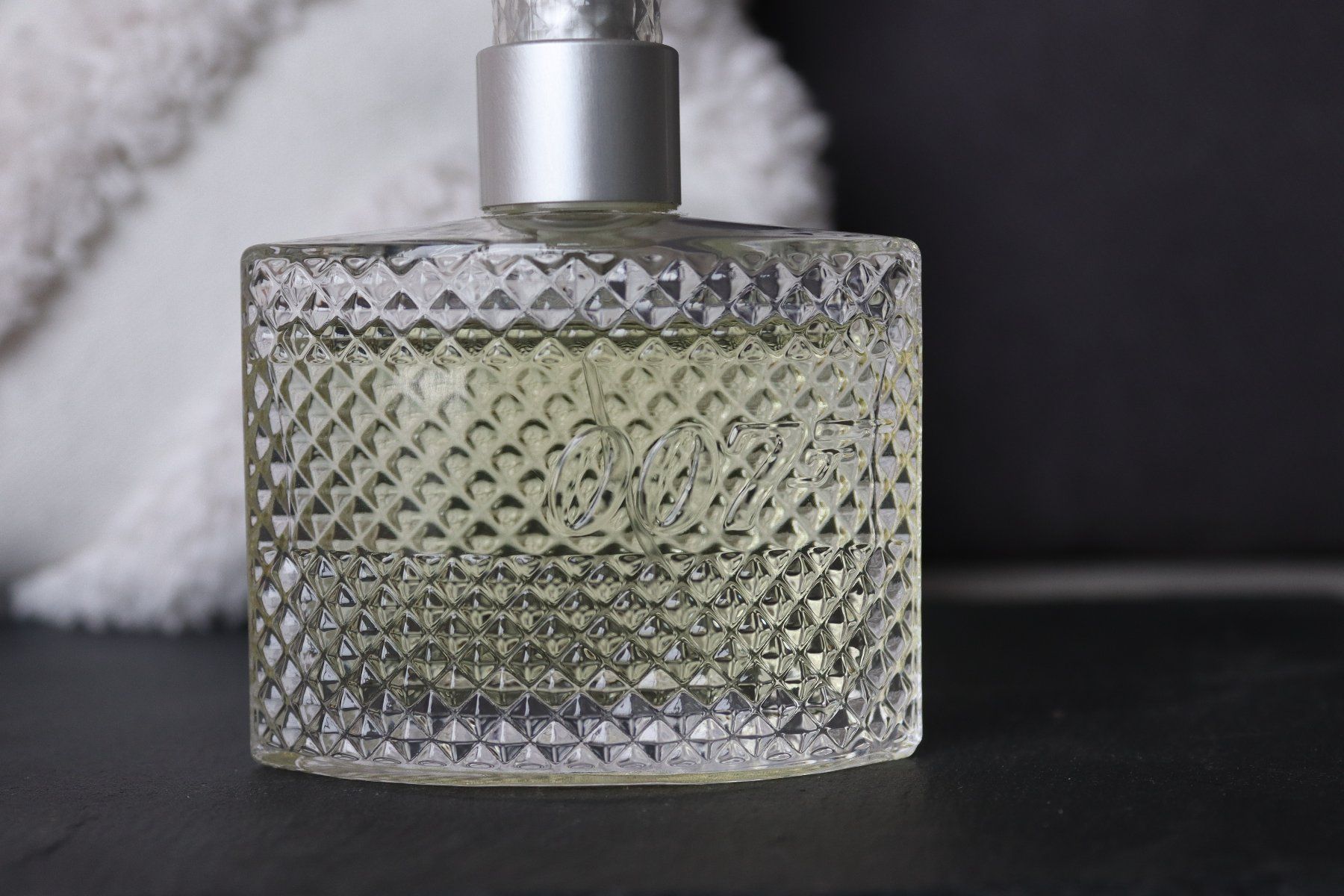 Profumi & Eau de Toilette: James Bond 007 Cologne Eau de Cologne 50ml – Nuovo (secondo la descrizione) da Dänikon ZH venduto da tug_m9b6 2