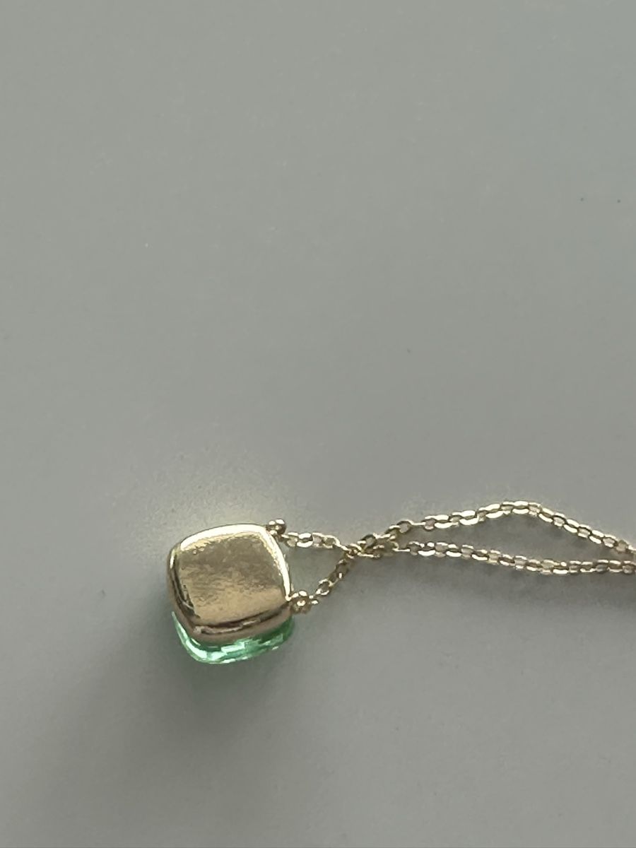 Catenine: Kette mit grünem Stein - neu – Nuovo (secondo la descrizione) da Diepoldsau venduto da Soleil0425 1