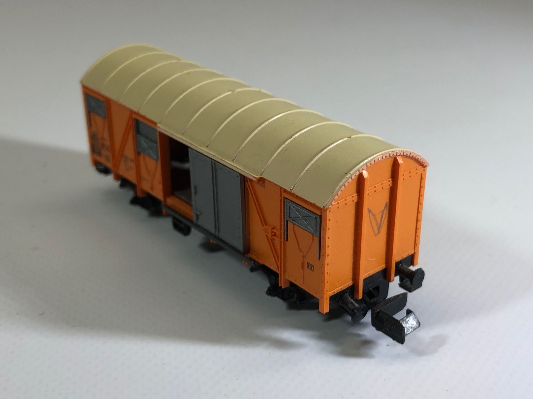 Fleischmann Modellini di ferrovie: Fleischmann Güterwagen DB, Piccolo 2470, Spur N – Usato da Bergdietikon venduto da Garak 5