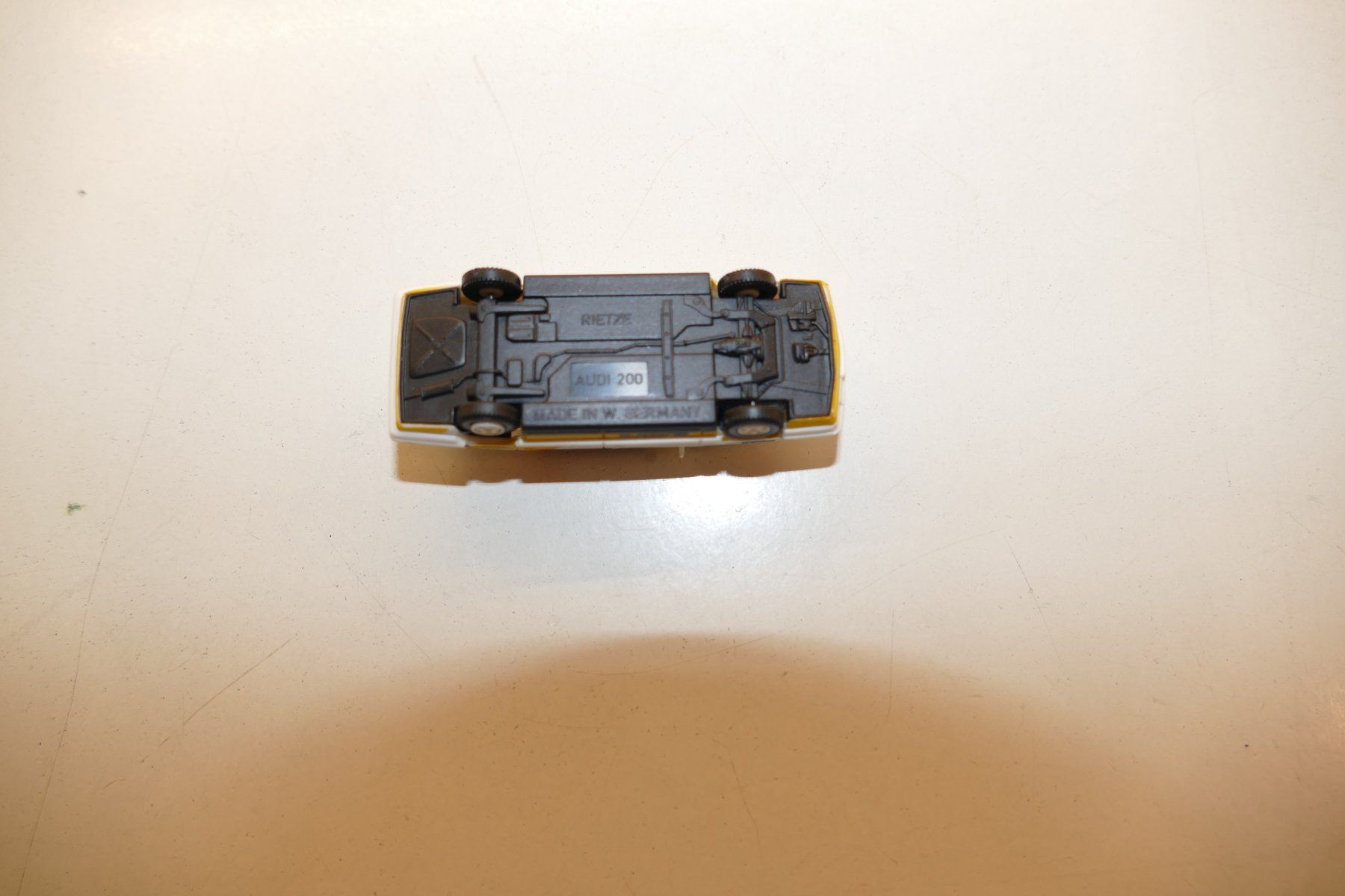 Rietze Modellini d'auto: Rietze 1:87: Audi 200 – Nuovo (secondo la descrizione) da Niederhasli venduto da Flash32 5
