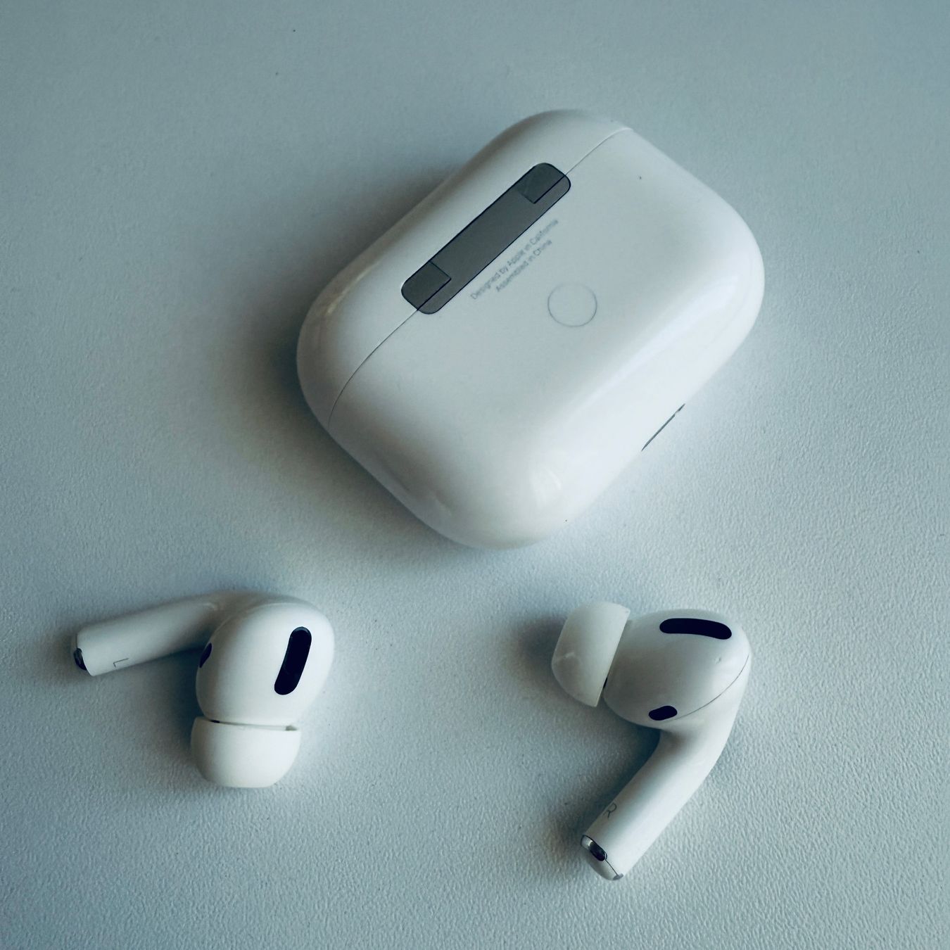 Apple Cuffie: Original Apple AirPods Pro 1 Gen. mit Wireless Case & Kabel – Usato da Basel venduto da MY.AIRPODS.SHOP 4