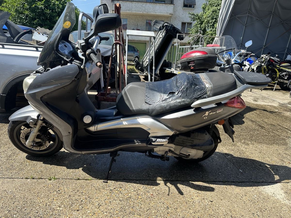 Tgb Scooters: TGB X-Motion 125 – Defekt aus Treycovagnes von Campingcar65 5