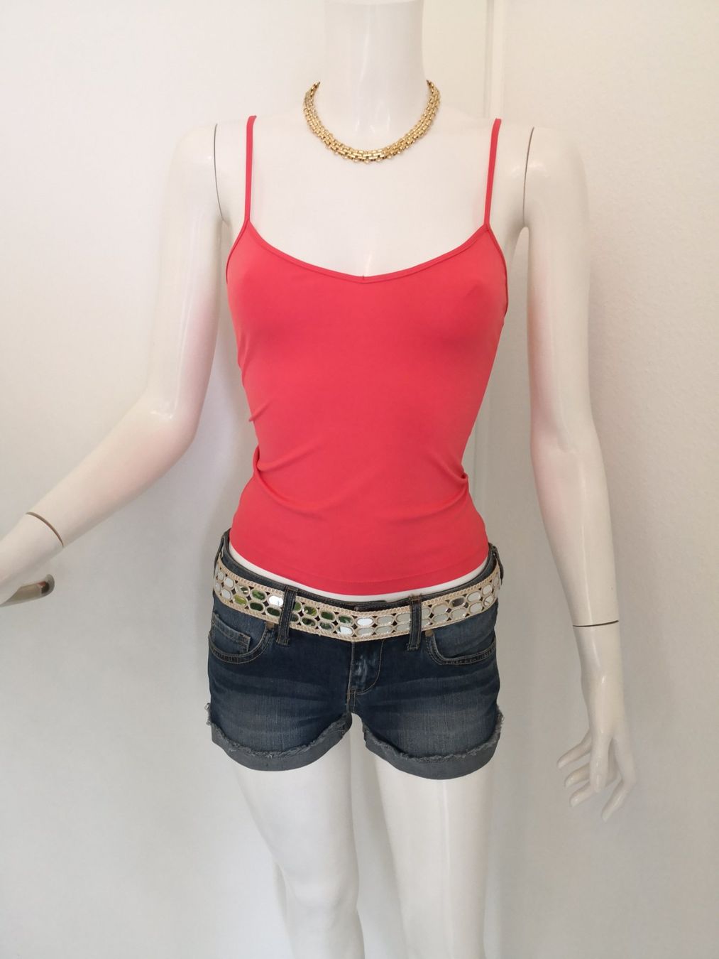 Mango Top: 🤩MANGO TOP CORALL GLÄNZIG – Nuovo (secondo la descrizione) da Olten venduto da Naja-Twins-Twins 1