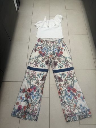    Elegante Sommerhose (Palazzo)mit floralem Print Gr. 36/3