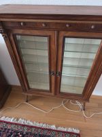 Vintage Glasvitrine – Massivholz – 4 Glasböden – elegante
