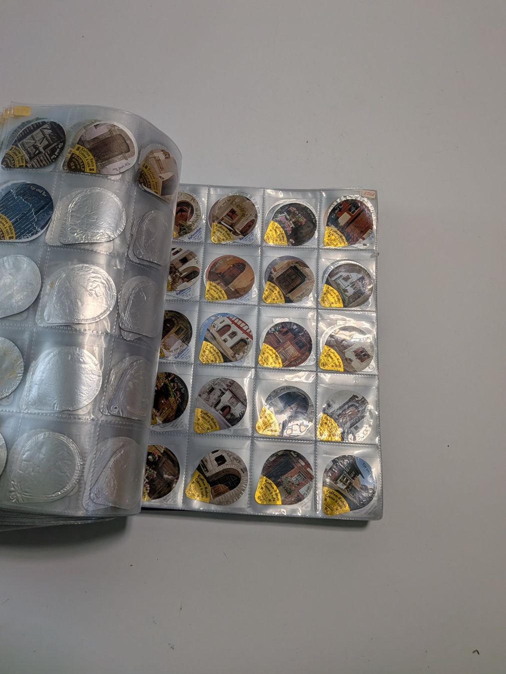 Coperchi dei cremini per caffè: Kaffeerahmdeckeli / Riesige Sammlung – Usato da Künten venduto da Dfog 8
