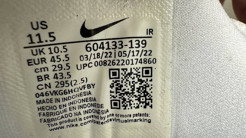 Nike Chaussures hommes: Air max plus white 45.5 – D'occasion à Zollikon par rose59 2