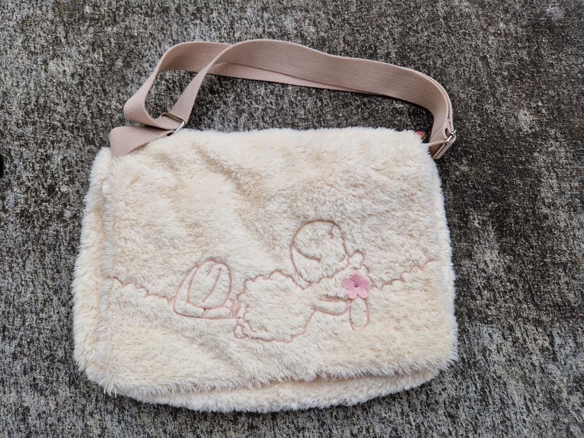 Nici Kindertaschen: Flauschige weisse Nici Tasche – Neu (gemäss Beschreibung) aus Elgg von jas_deb39
