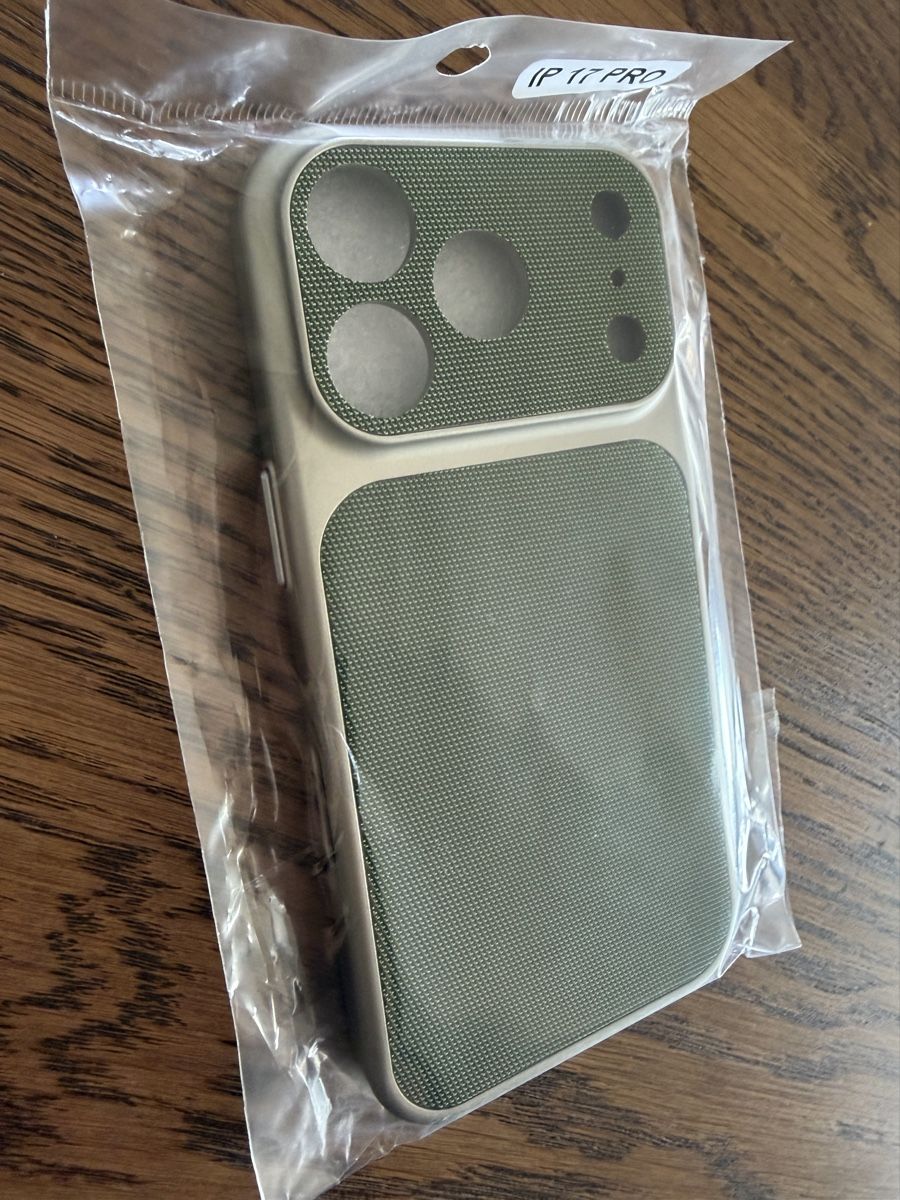 Cover & Protezioni schermo: Coque Apple iPhone 17 Pro - Protection élégante et robuste – Nuovo e nell'imballaggio originale da Lausanne venduto da Stephaniesdressing 1