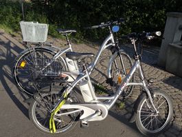 2x Flyer E-Bikes mit Korb zu verkaufen, Frühlingsaktion!