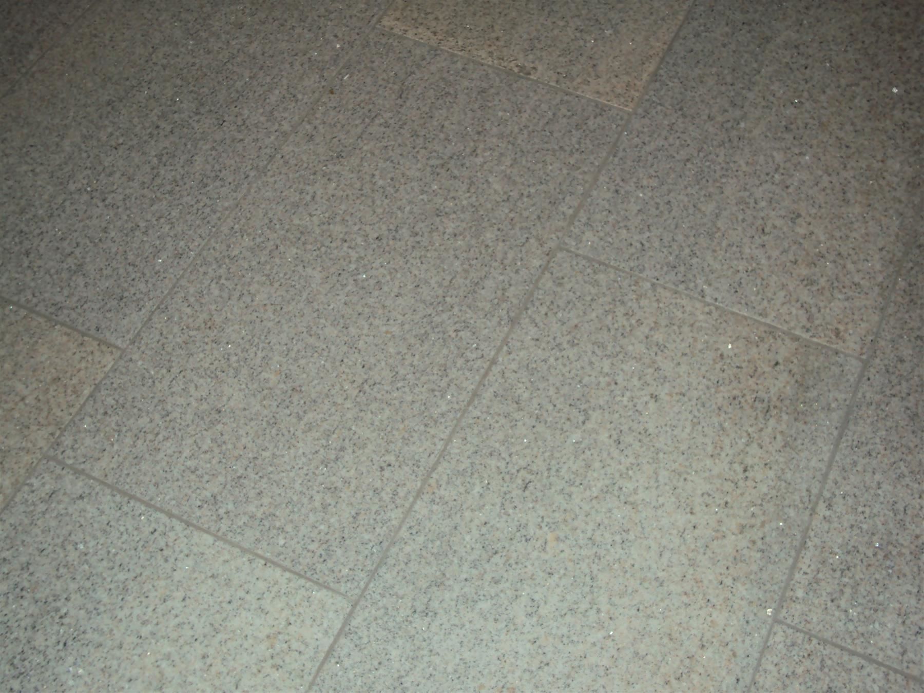Rivestimenti per pavimenti: Granitfliesen Imperial White Premium – Nuovo e nell'imballaggio originale da Dietikon venduto da Baedershop24 3