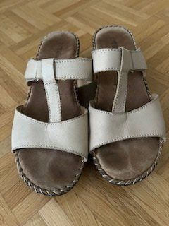 Tamaris Scarpe da donna: Schlüpfer "Tamaris" Gr. 40, Neu! – Nuovo (secondo la descrizione) da Walenstadt venduto da ricamul