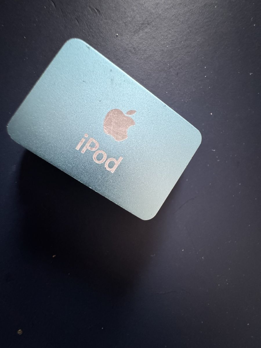 Apple Tragbarer Mediaplayer: IPod shuffle – Defekt aus Biel/Bienne von Baol1 1