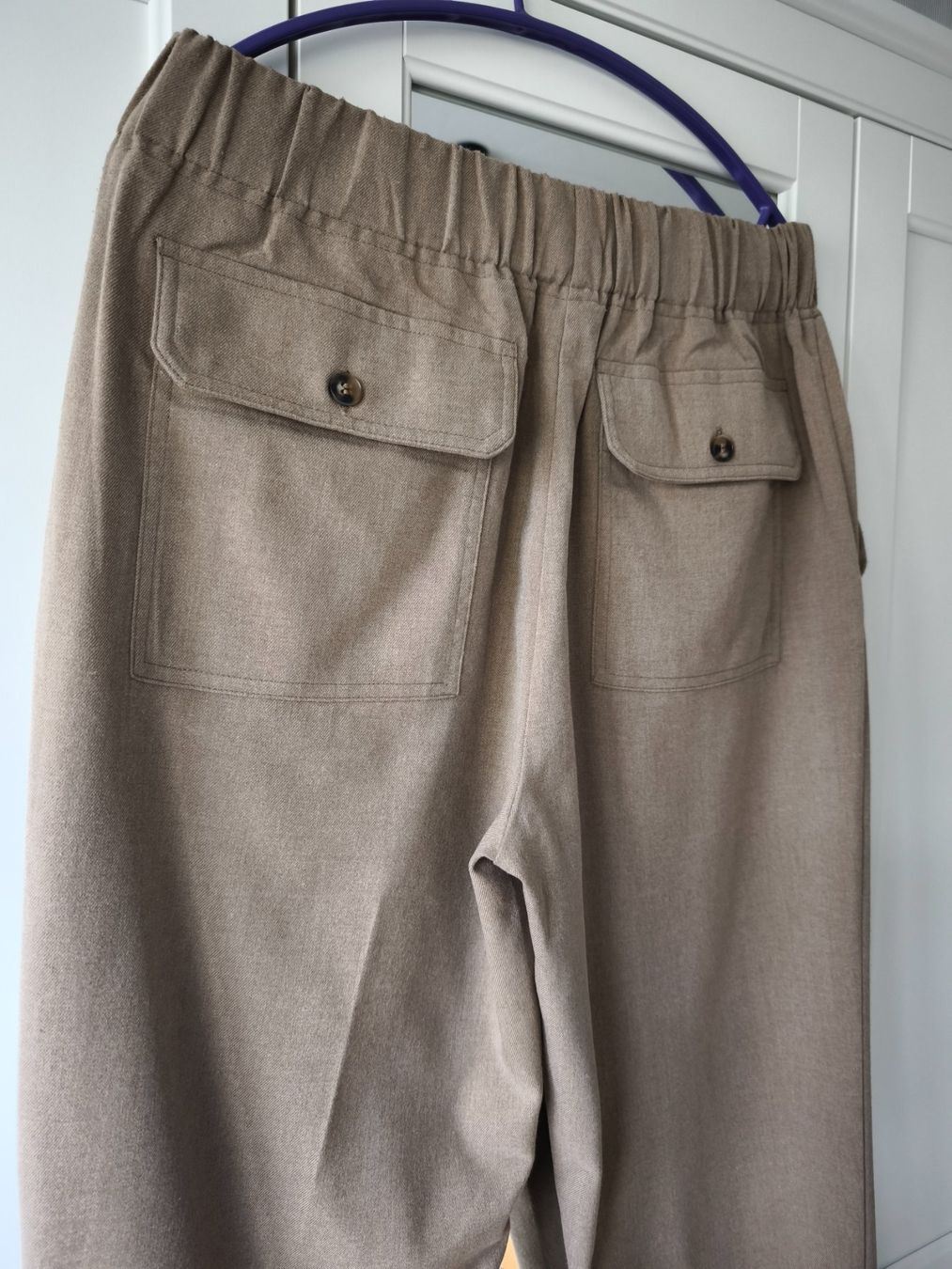 Pantaloni: Trousers with elasticated waist – Usato da Zürich venduto da nir_n9jc 3