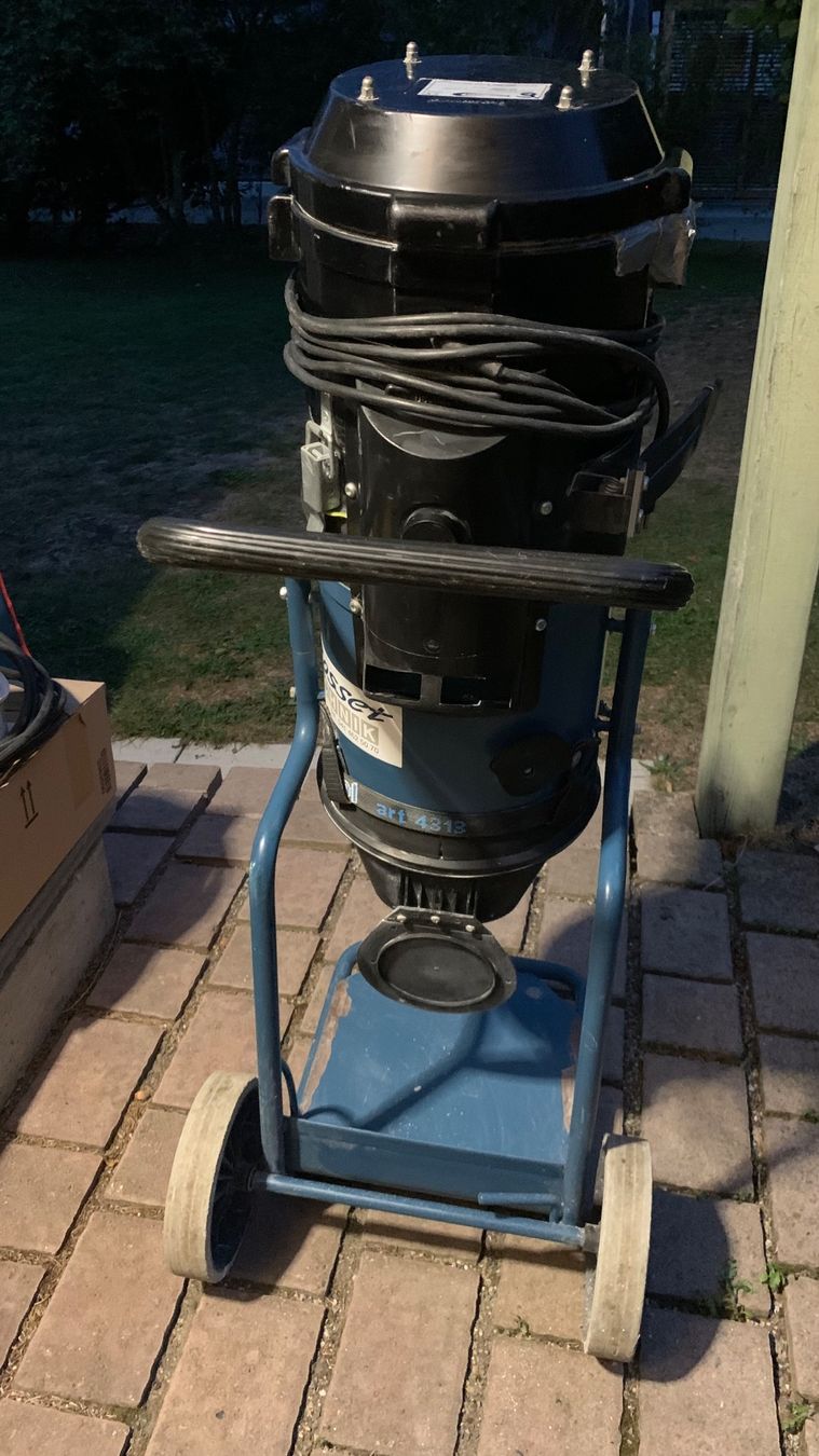 Aspirateurs & Accessoires: Dustcontrol DC 2900 c – D'occasion à Volketswil par dancingsoul74 2