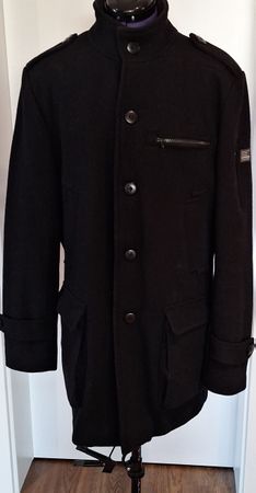 Coole Winterjacke von Jack and Jones, Grösse L, Schwarz