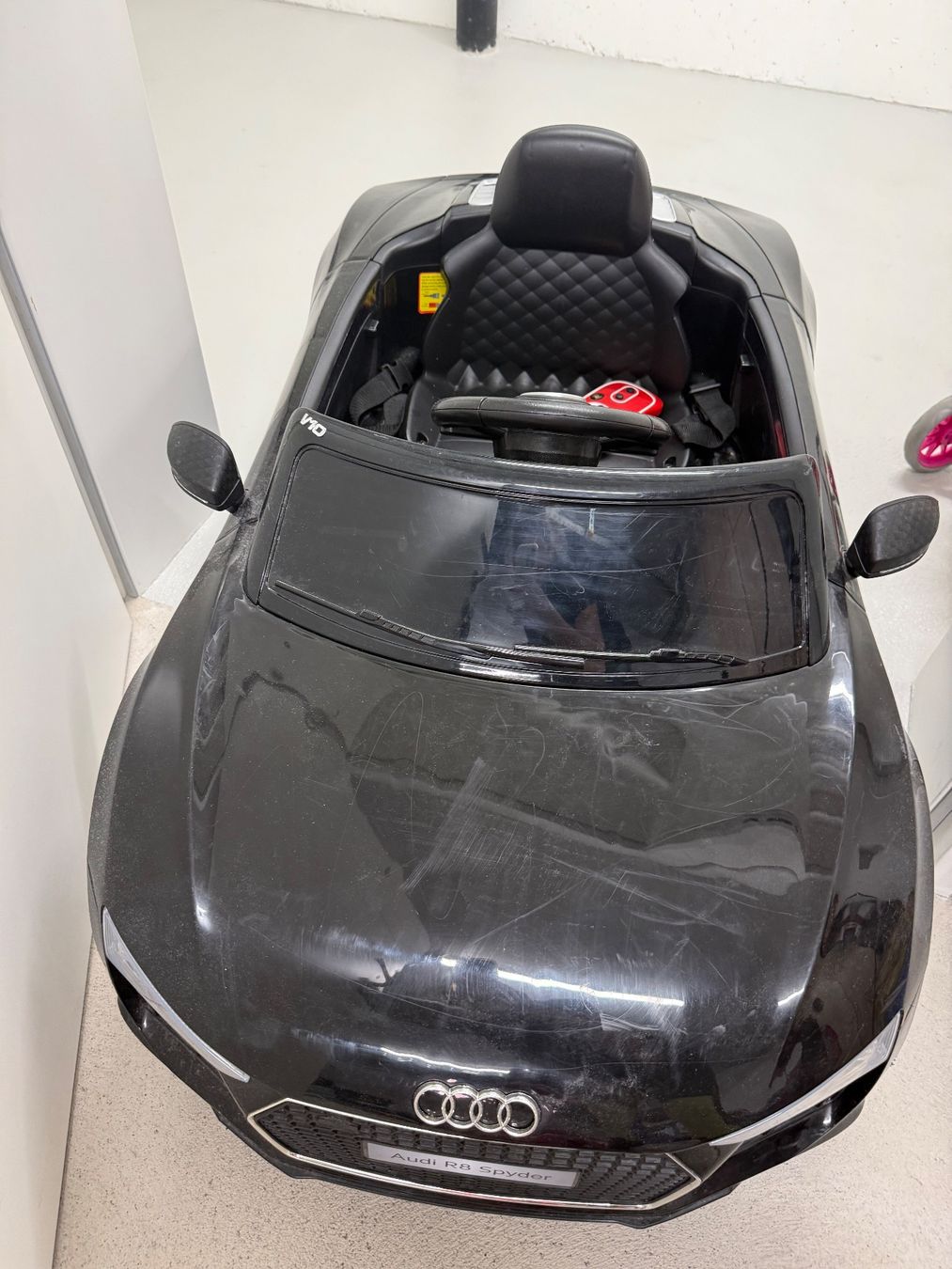 Véhicules pour enfants: Kinder-Elektroauto Audi R8 Spyder – D'occasion à St. Gallen par mirnes84