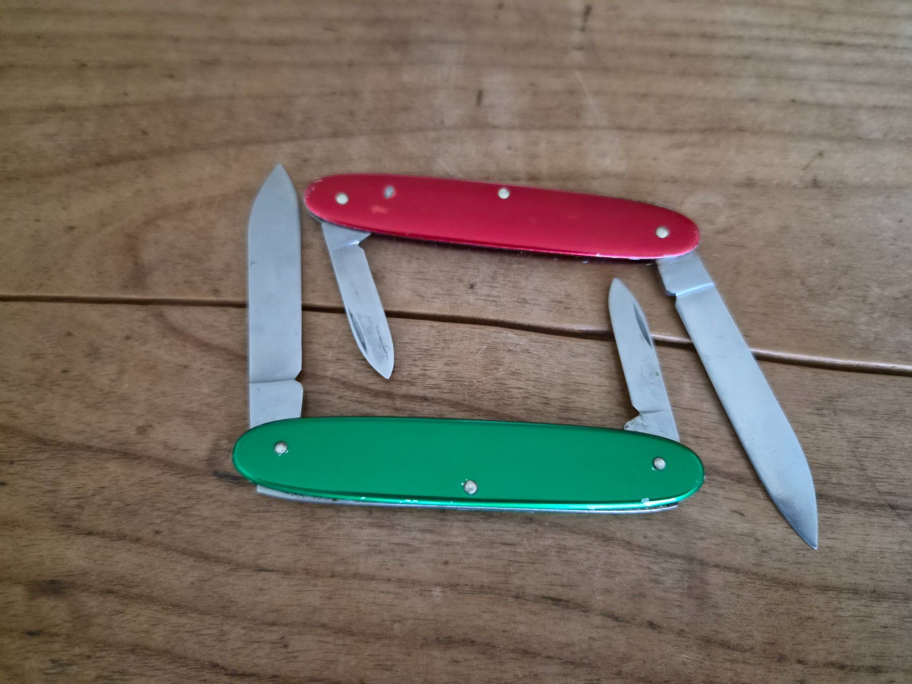 Victorinox Couteaux de poche: Taschenmesser - Victorinox – D'occasion à Laupen BE par R11rs 2