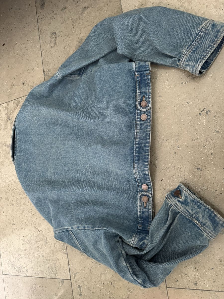 Prada Giacche: Prada Jeansjacke – Usato da Basel venduto da cam_q5wk 3