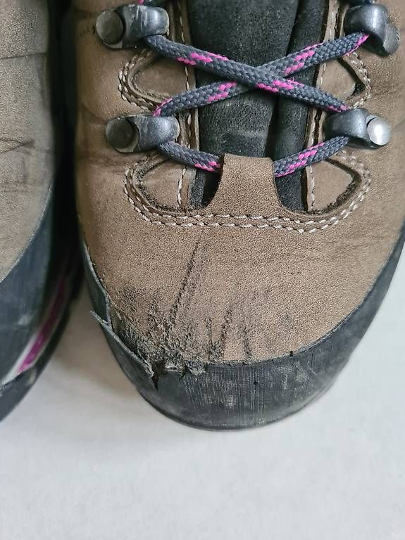 Meindl Scarpe da donna: Wanderschuhe Meindl Gr. 37.5 – Usato da Bern venduto da nad_vgh9 2