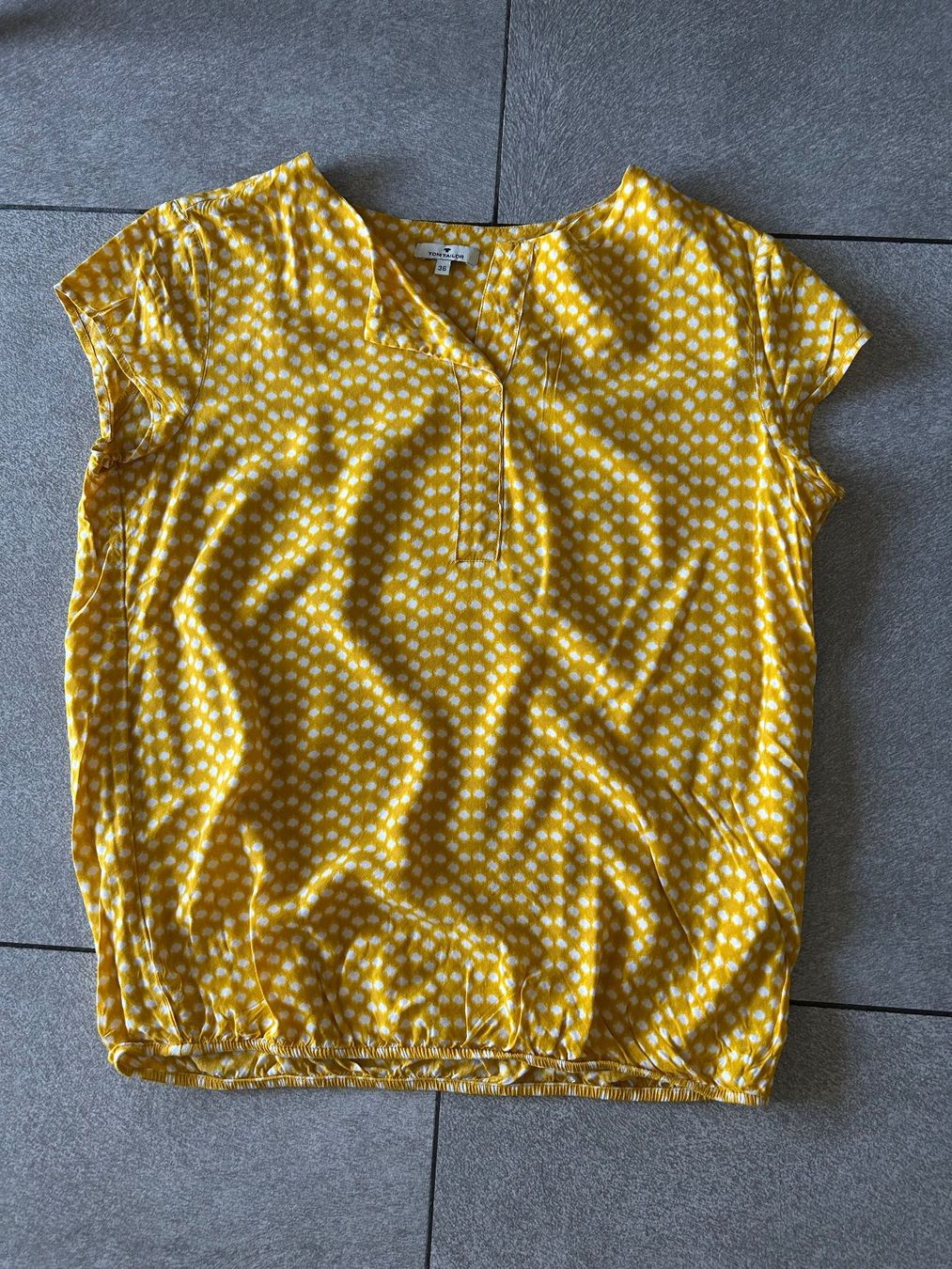 Tom Tailor T-shirt: T Shirt TOM TAILOR jaune vif gr. M – Usato da Arbedo venduto da nadia1973
