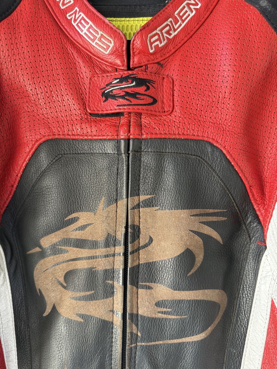 Toutes les pièces détachées moto: Combinaison racing Arlen Ness taille 56  – Défectueux à Cossonay-Ville par Jeromek 2