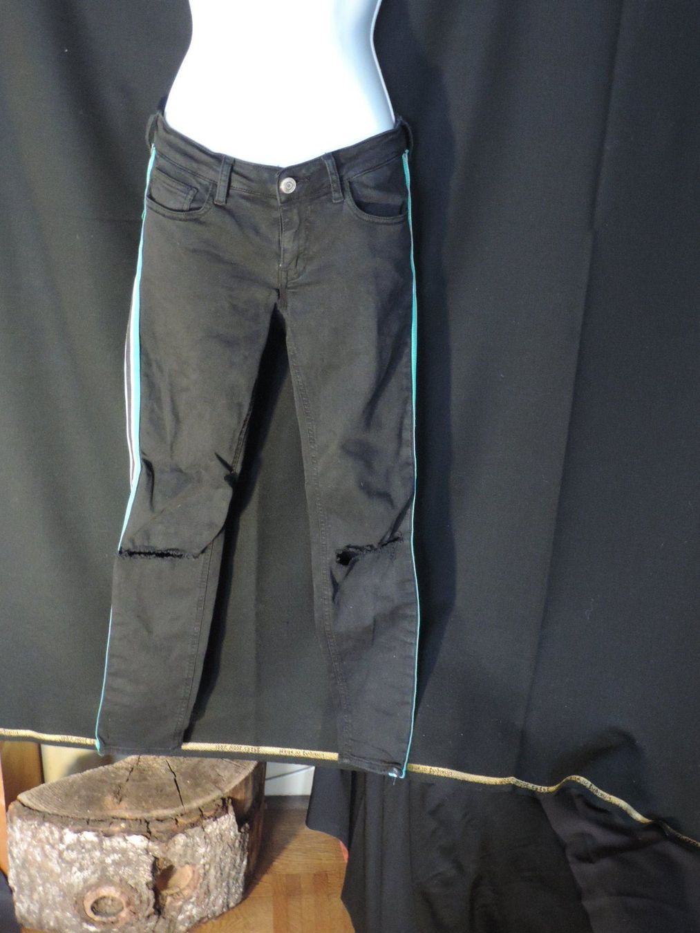Hosen: pantalon noir stretch – Gebraucht aus Genève von Axelle333 7