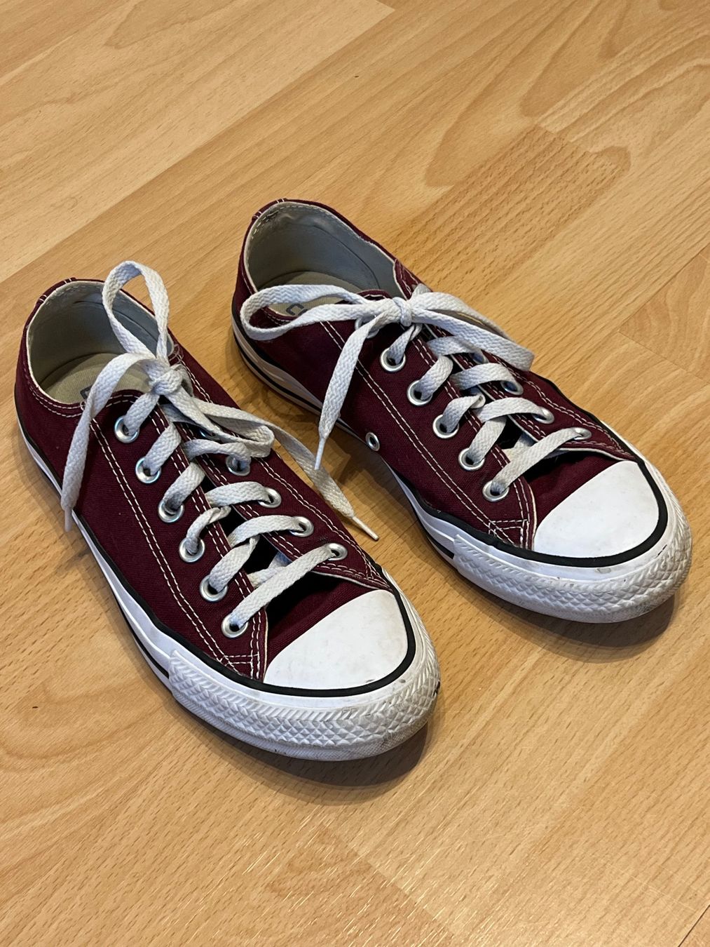 Converse Scarpe da uomo: Converse Sneaker Bordeaux Grösse 38 – Usato da Dübendorf venduto da Charlie03