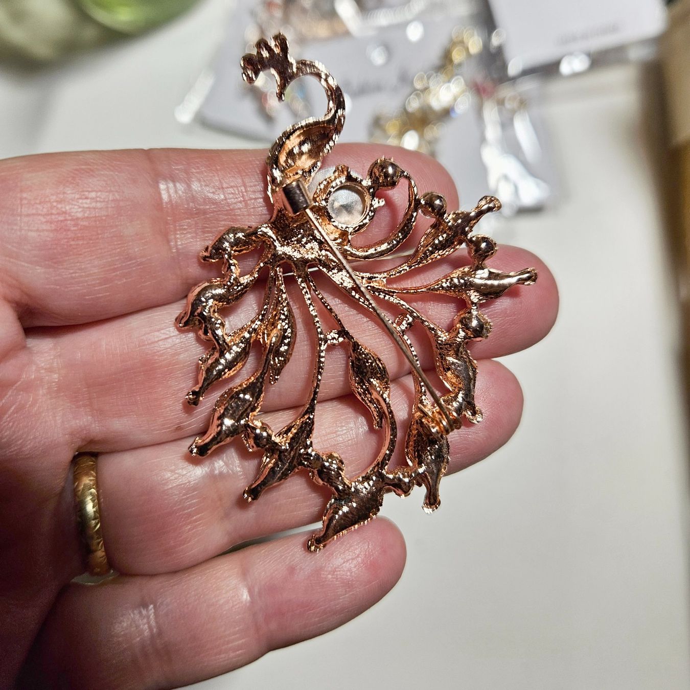 Spille & Fermagli: Broche dorée paon strass, neuve – Nuovo (secondo la descrizione) da Lausanne venduto da tal_01 4