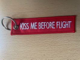 1 Schlüsselanhänger Kiss me before flight