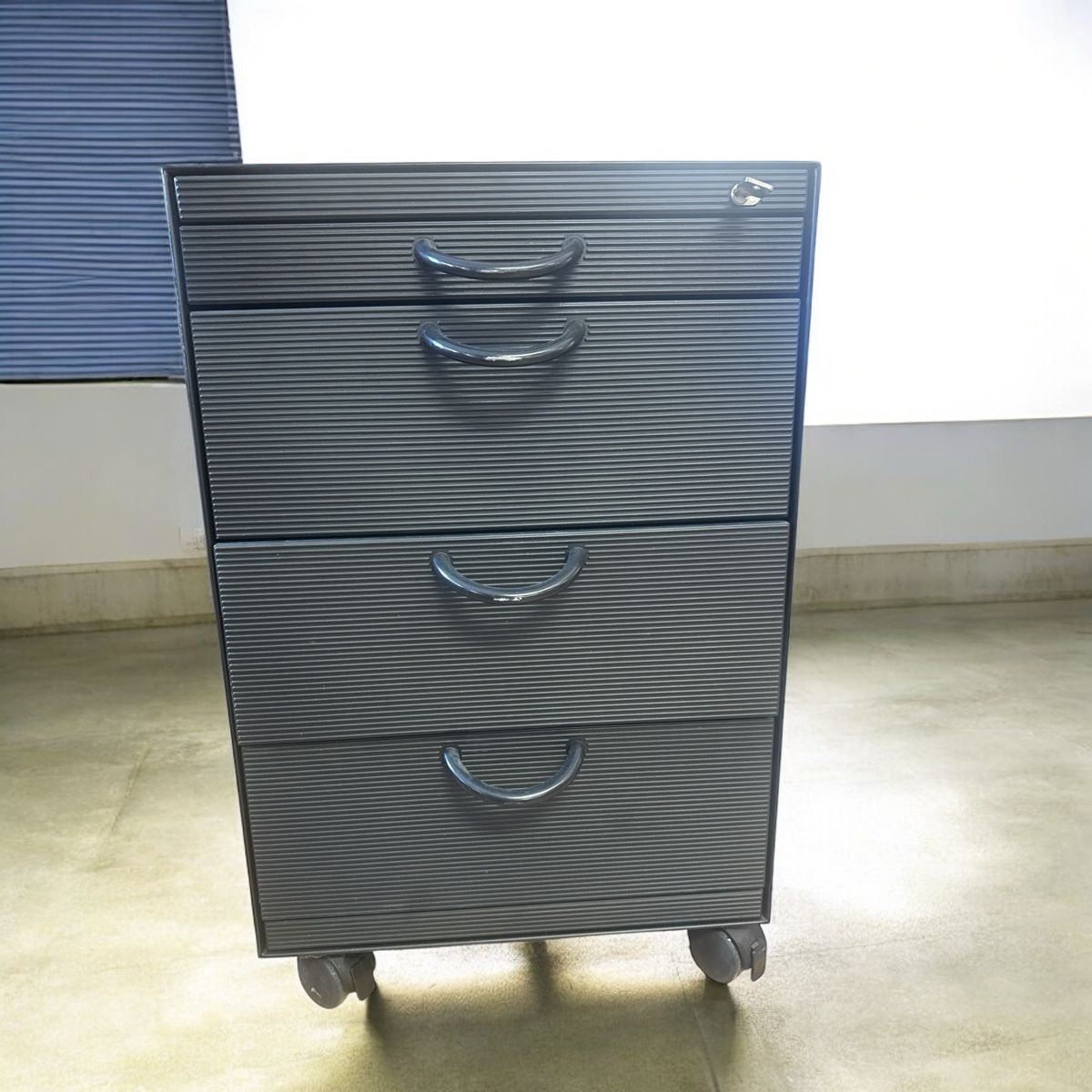 Banconi: Schubladencontainer Vitra?? – Usato da Dagmersellen venduto da casatualiq