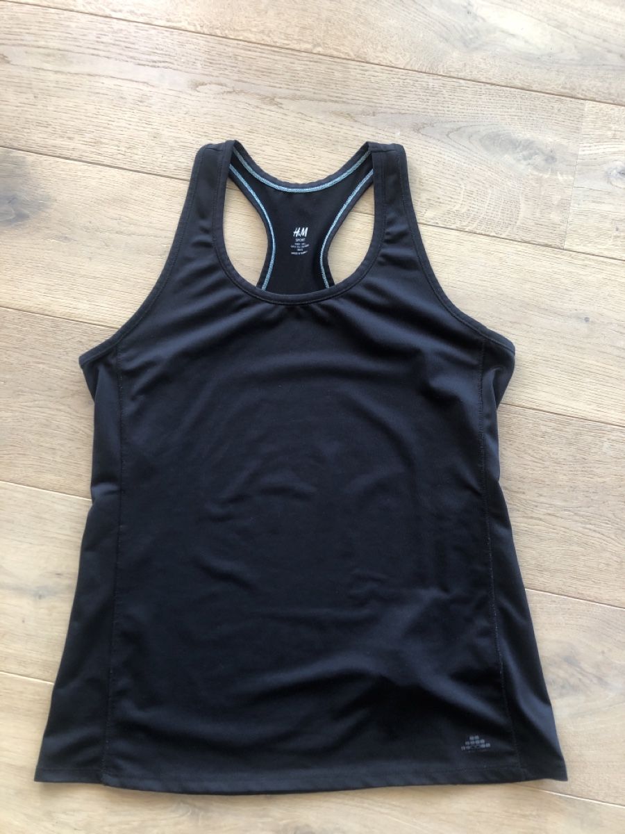H&M Tops: H&M Sporttop – D'occasion à Wettswil par lalinda85
