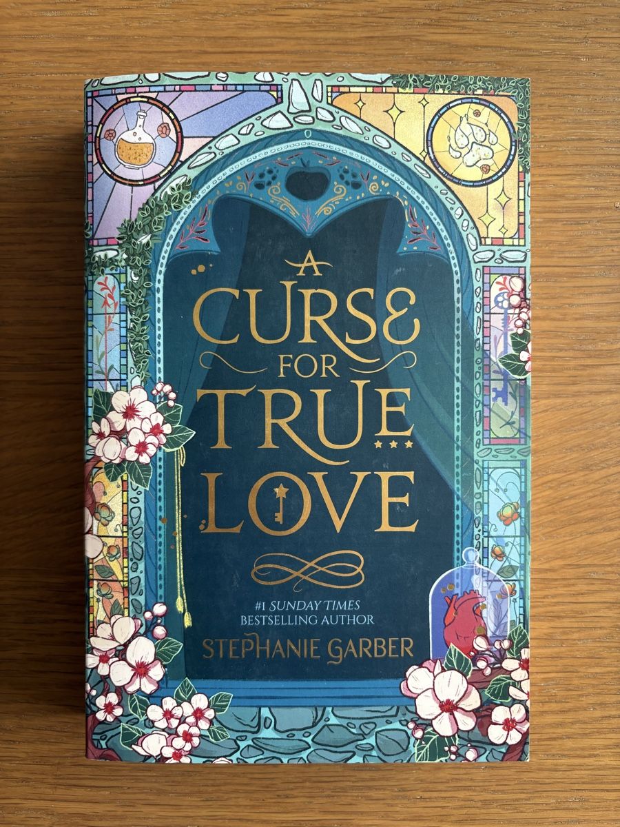 Libri: Stephanie Garber - A curse for true love ENGLISCH – Usato da Basel venduto da mon_7pfq