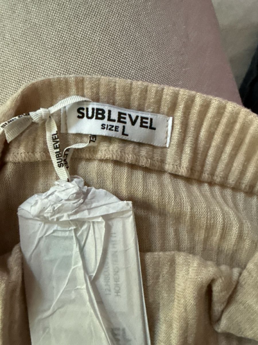 Vestiti: Kleid, gerade Schnitt, beige  – Usato da Winterthur venduto da san_9m2f 1