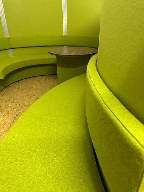 Set di tavolo e panche: Orangebox Meeting Nische – Usato da Zollikofen venduto da OberliAG 1