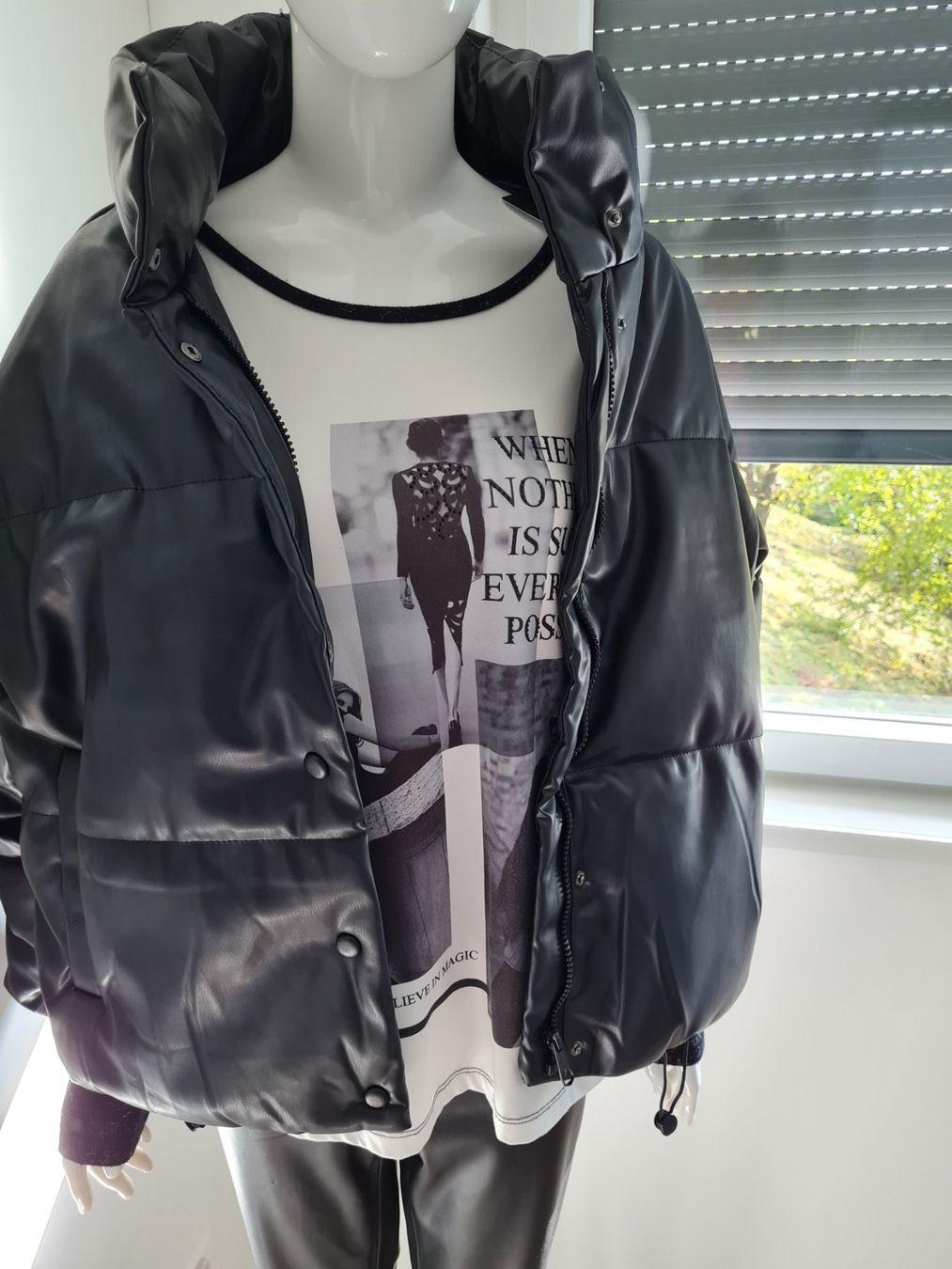 Maglioni & Felpe: Pullover schwarz/ weiß – Usato da Schaffhausen venduto da Catboot01 6