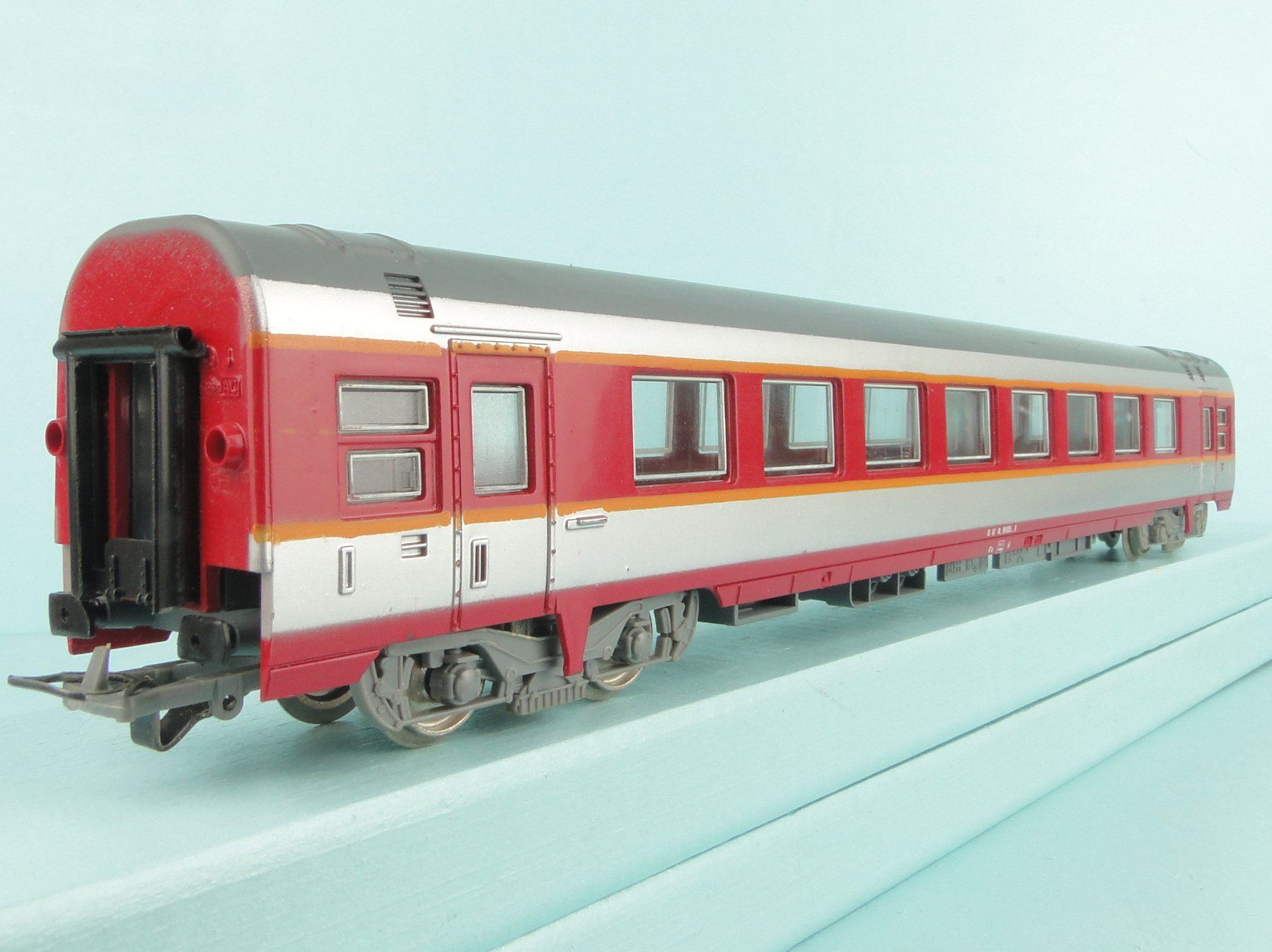 Jouef Modelleisenbahnen: Jouef SNCF Capitol Personenwagen – Gebraucht aus Bülach von cann11