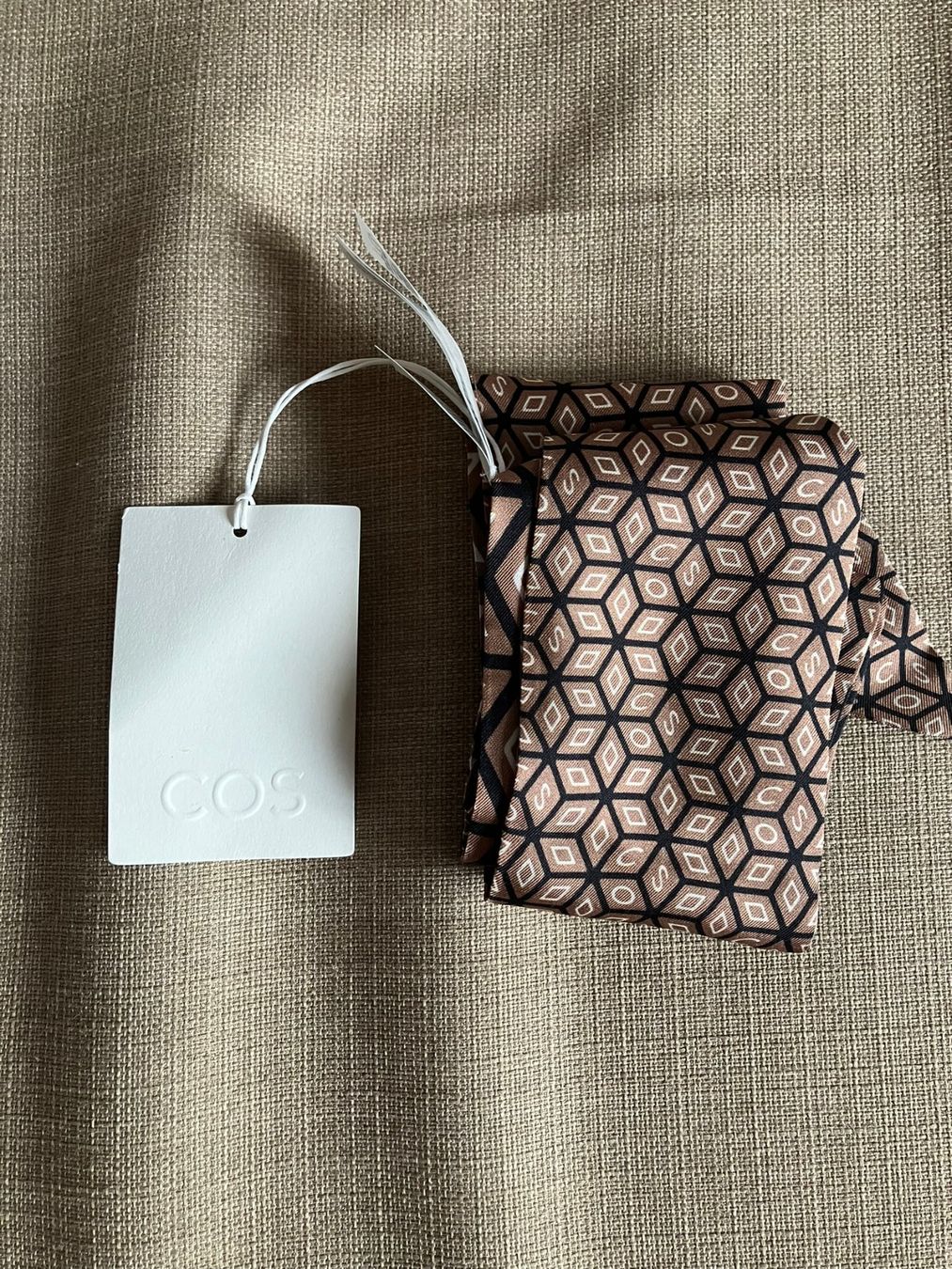 Cos Foulard & Sciarpe: COS Foulard - NEU – Nuovo e nell'imballaggio originale da Winkel venduto da Studi66